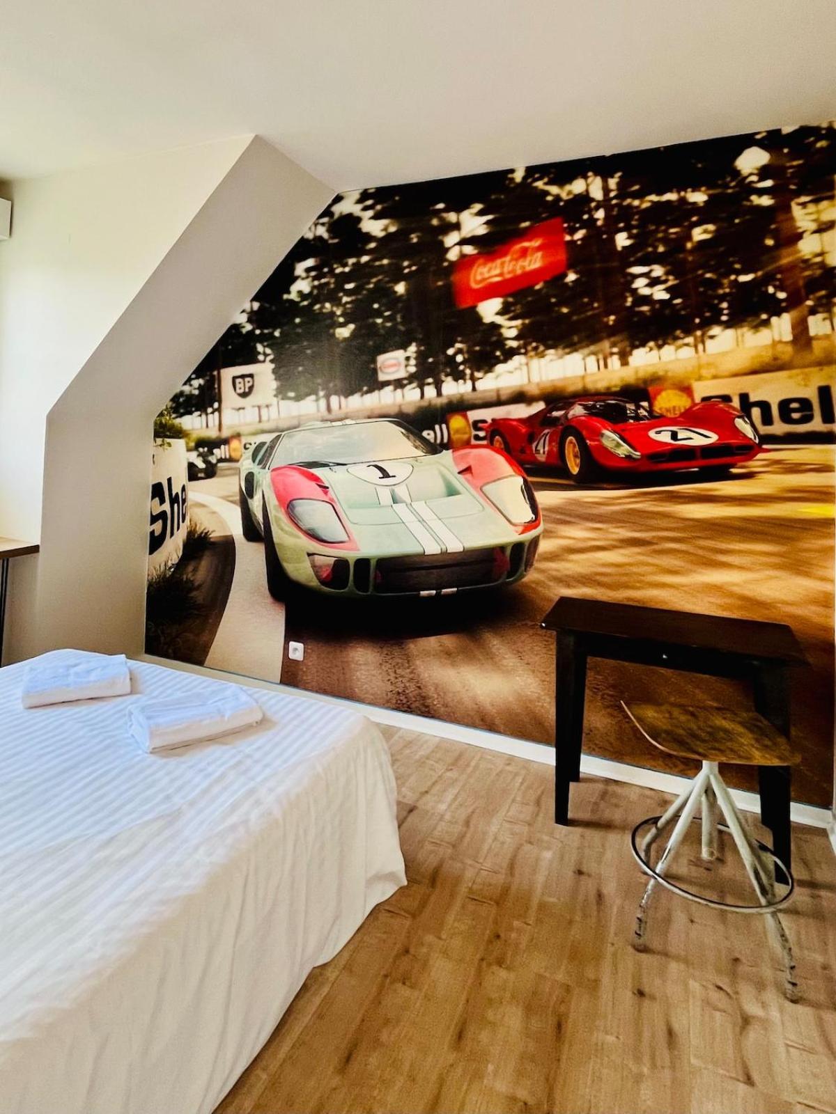Man Cave Villa Le Mans Exterior photo